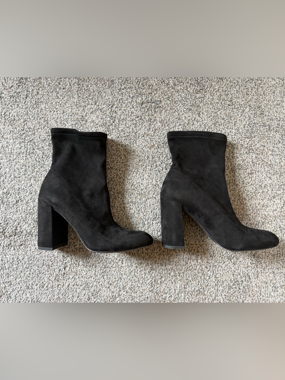 BCBGeneration lilianna Black Suede Block Heel Ankle Boots - Sz 6.5M - Picture 3 of 6